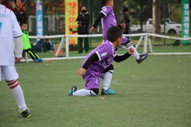 石头教练与希望之星张晨的足球故事