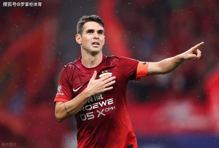 上港新奥斯卡？8号球衣新主人来了，已跟队冬训合练，引发热议！